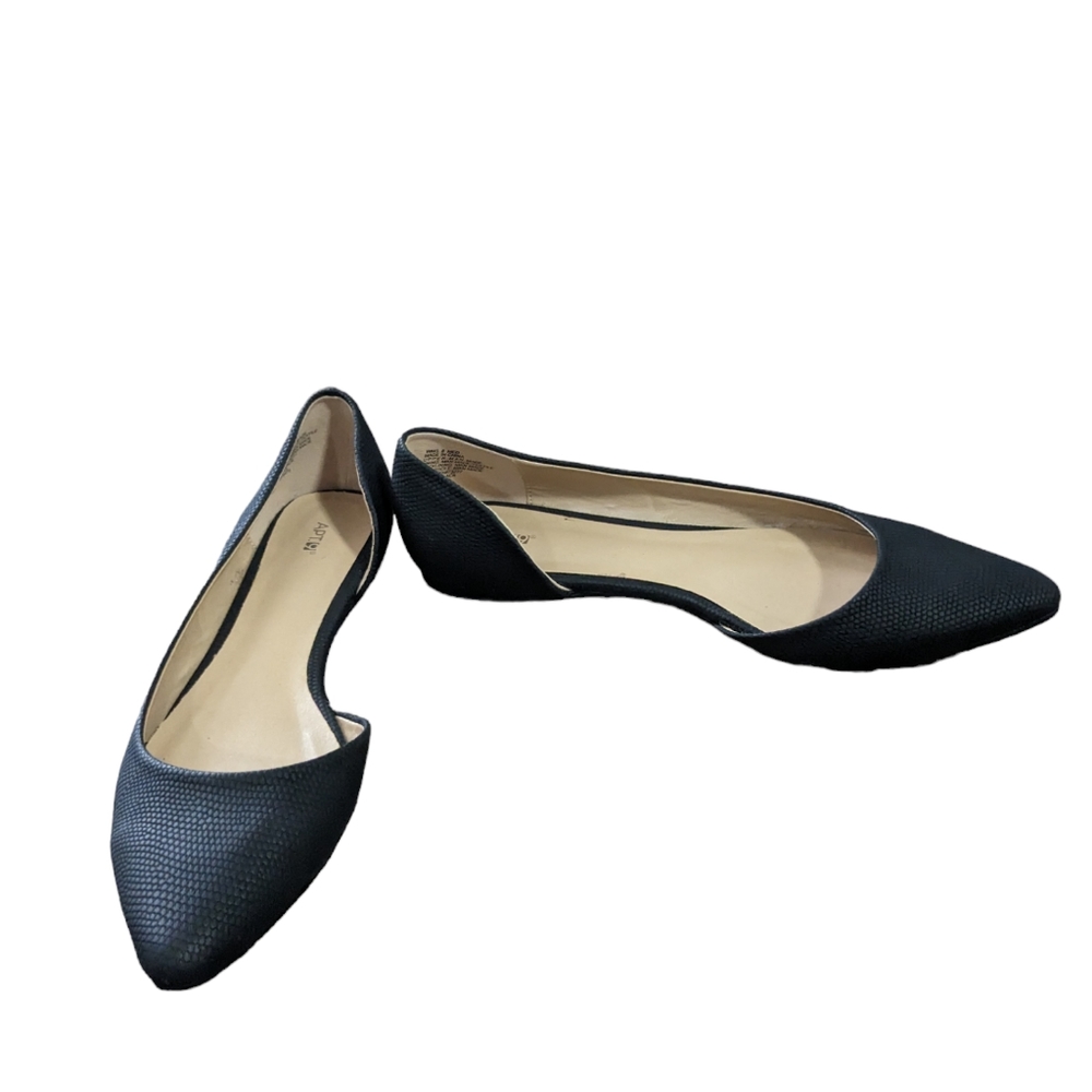 Cute black flats
